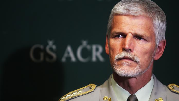 Armáda střídá náčelníky. Petr Pavel míří do čela NATO