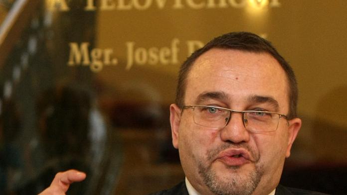 POTVRZENO! Dobeš selhal. Přijdeme o 1,2 miliardy, zní z EU!