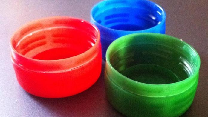 Sbíráte víčka PET lahví pro nemocné děti? TADY JE VYMĚNÍTE ZA PENÍZE!
