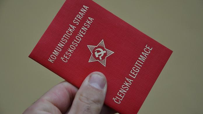 Za socialismu prý bylo lépe! Mnohým Čechům se stýská po minulém režimu