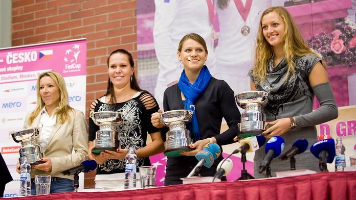 Tenistky se vrátily bez trofeje, oslavy nebyly bouřlivé