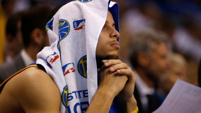 Curry byl na ručník! Oklahoma zválcovala Golden State a vede