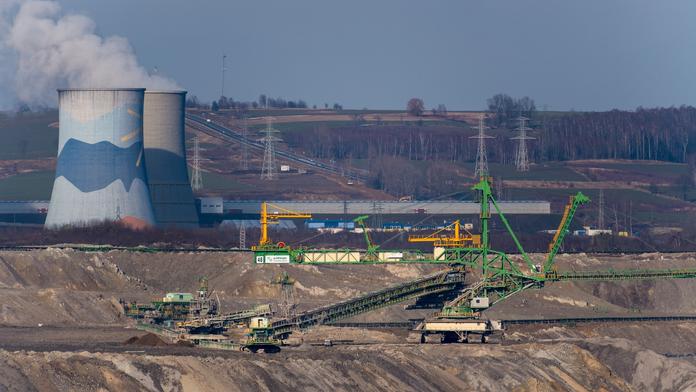 Poláci chtějí rozšířit hnědouhelný důl, Česko to odmítá