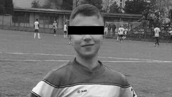 Nejhorší den skalického fotbalu. 14letý hráč zkolaboval a zemřel!