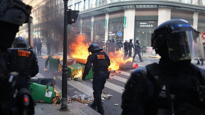 Demonstrace v Paříži