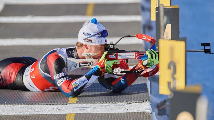 Biatlonoví junioři zazářili! Karlík má z MS stříbro, Hornig je v TOP 10
