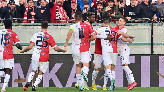 Vršovické derby ovládla Slavia. Liga má nového nejlepšího střelce