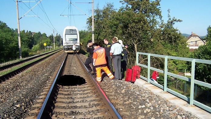 U Všenor zabil vlak muže. Zřejmě sebevraha