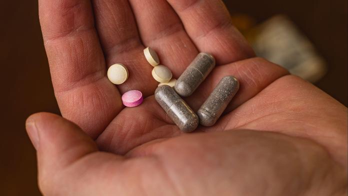 Lékaři varují před jedním vitamínem. Vysoké dávky vás mohou dostat do nemocnice