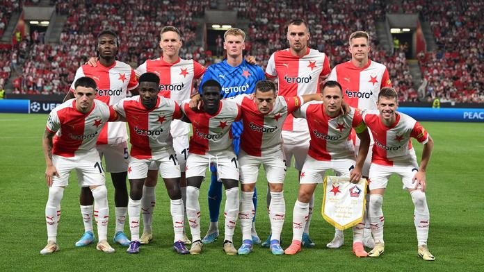 Slavia pomáhá. Fotbalový tým z Edenu finančně přispěl obětem povodní