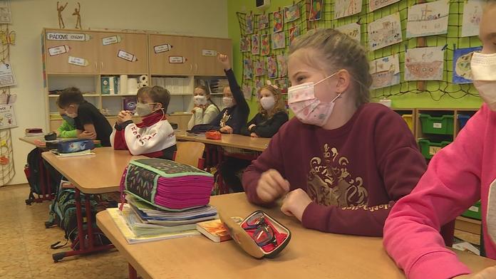 Distanční výuka pokračuje! Školy budou zavřené i po 25. lednu