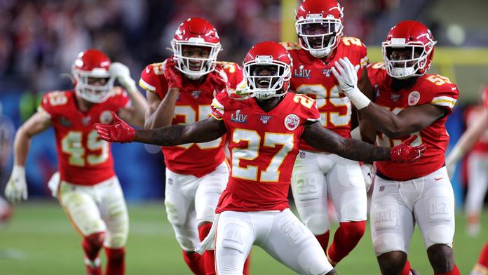 Padesát let čekání je u konce! Kansas City Chiefs vyhráli Super Bowl