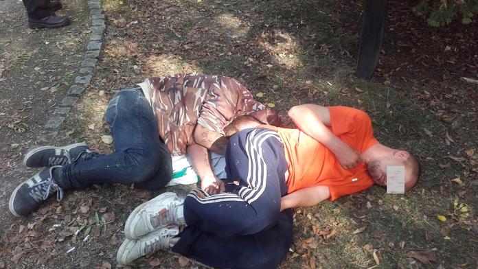 Pohřeb zkazili hulákající opilci, ochmelky museli vyhodit strážníci!