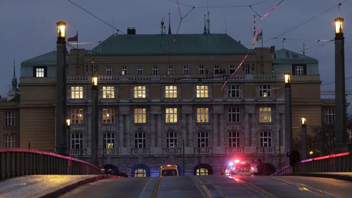 Filozofická fakulta UK - střelba