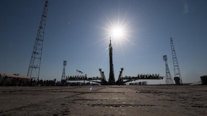 Mezinárodní posádka přistála na ISS, čeká jí dlouhá mise