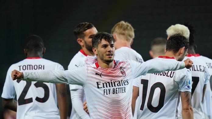 AC Milán dal sedm gólů! Juventusu výhra na Ligu mistrů zatím nestačí