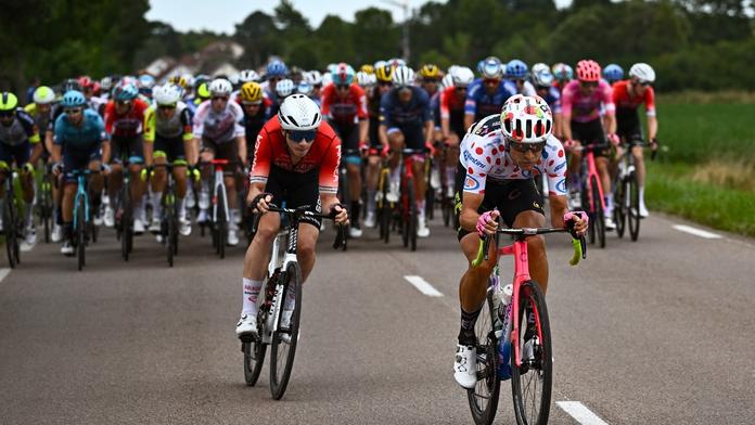 VIDEO: Hromadná nehoda v 8. etapě Tour de France. Odnesl to i Sagan