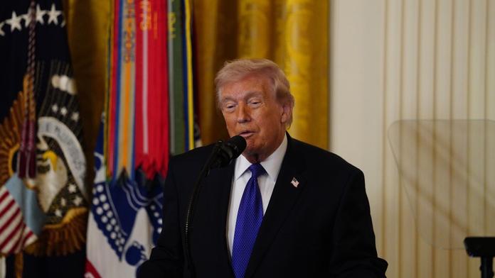 Izrael i USA připravují další údery na Írán. Má to však háček