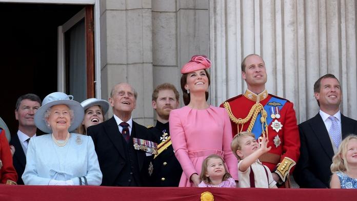 Narozeniny slavila královna, za hvězdy ale byli Charlotte a George