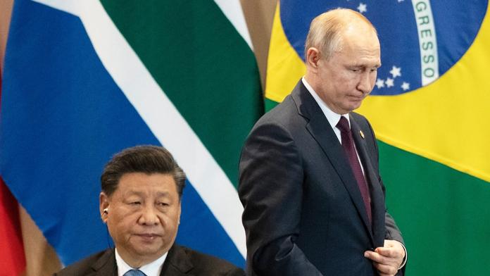 Čína dává od Ruska ruce pryč. Nepochopili jste nás, vzkazuje Západu