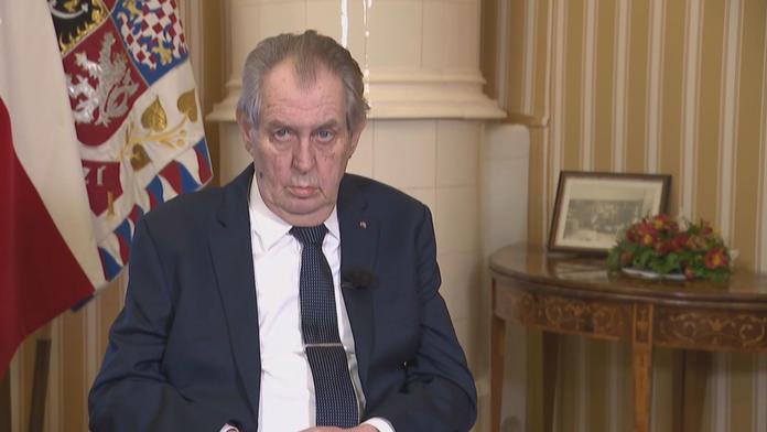 Zeman možná vydá výjimky pro Čechy, kteří chtějí bránit Ukrajinu