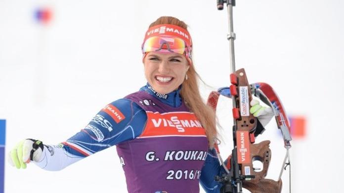 Koukalová odhalí hodně: Její nové plavky připomínají cedník! FOTO