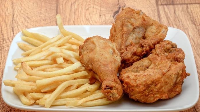 Student měl jíst v KFC rok zdarma. "Je to jen fáma," popírá fastfood