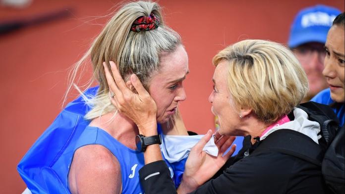 Dojemný atletický příběh. Běžkyně ovládla závod, kde kdysi zářila její matka