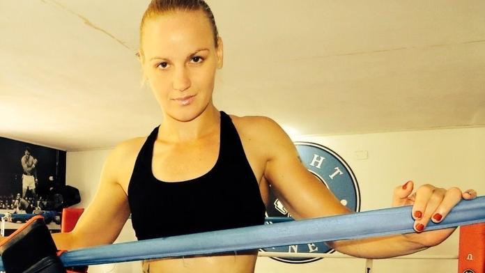 Šílených 213 úderů! Ševčenko zničila Priscilu, ta jí trefila jen jednou