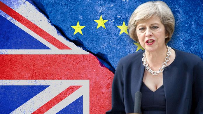 Brexit oficiálně začíná! Premiérka Mayová o tom informovala EU