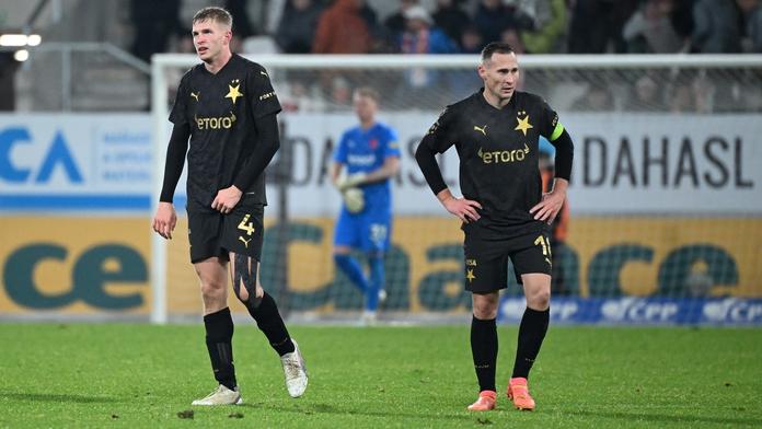 Slavia v Hradci Králové pouze remizovala. Plzeň padla na Slovácku