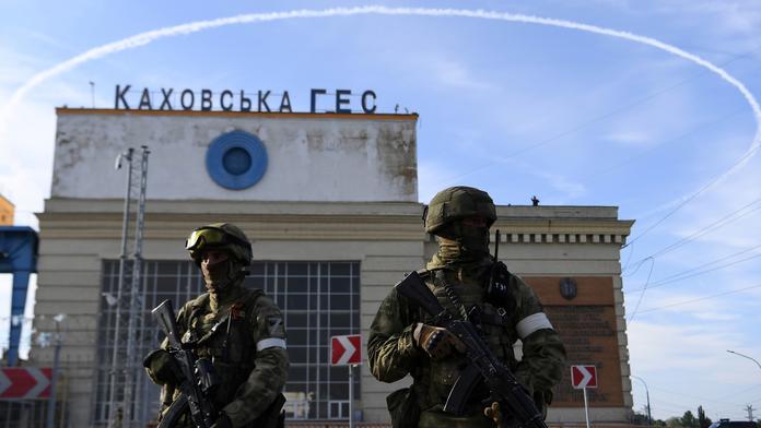Kachovská přehrada je pod palbou, tvrdí Rusové. Může zatopit 80 obcí