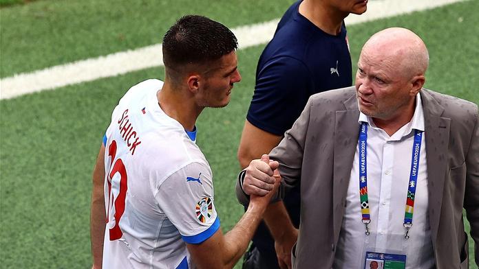 Češi před Tureckem: Schickův stav se lepší, tahle parta prý nechce domů