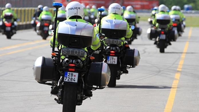 Na Novojičínsku zemřel policista (†32). Nepřežil jízdu na motorce