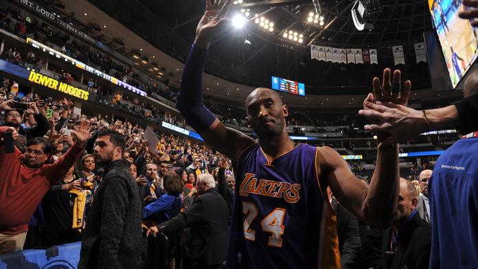 Hrál jako zamlada! Kobe Bryant vystřílel Lakers pátou výhru