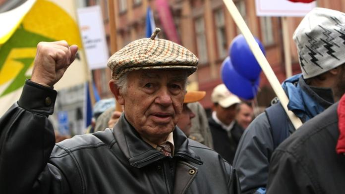 LN: Druhý pilíř penzijní reformy je pořádný propadák! Zájem je minimální