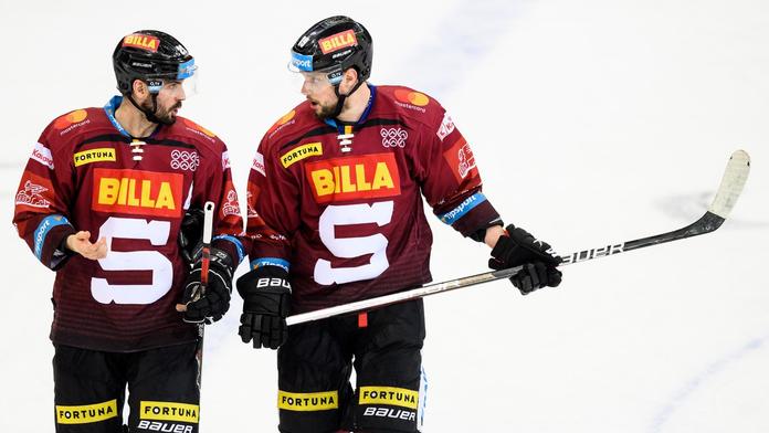 Sparta ve šlágru porazila Mountfield, Pardubice se blýskly obratem
