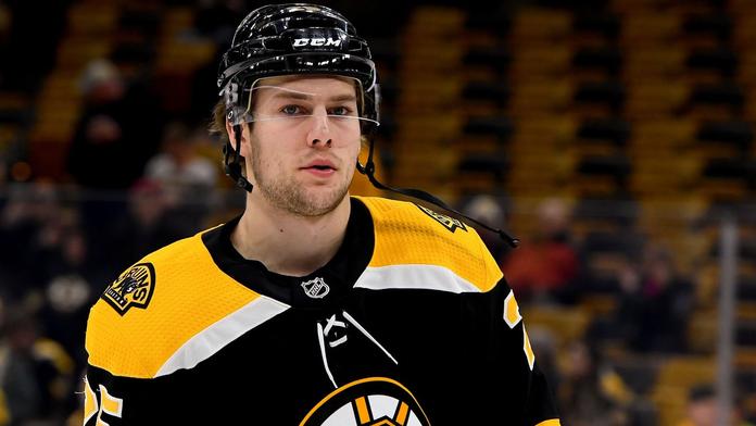 Obránce Carlo zůstává v Bostonu, Weber a Landeskog žijí v nejistotě