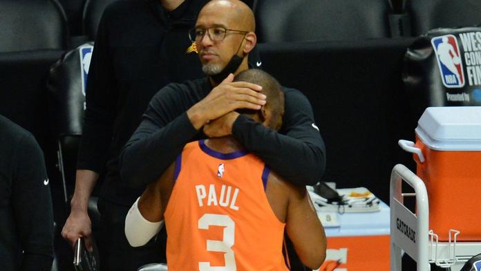 Zkušený Chris Paul dovedl Phoenix do finále, Clippers končí