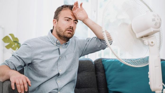 Snášíte špatně horko? Vědci přišli s oblečením, které vás ochladí až o 5 °C
