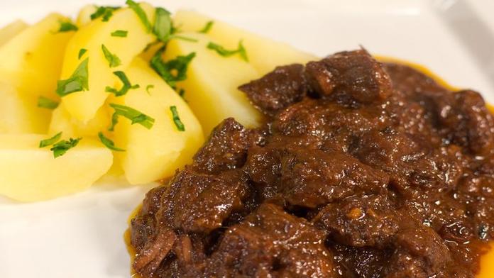 Nejlepší gulášové recepty – inspirace na chalupu i do kuchyně