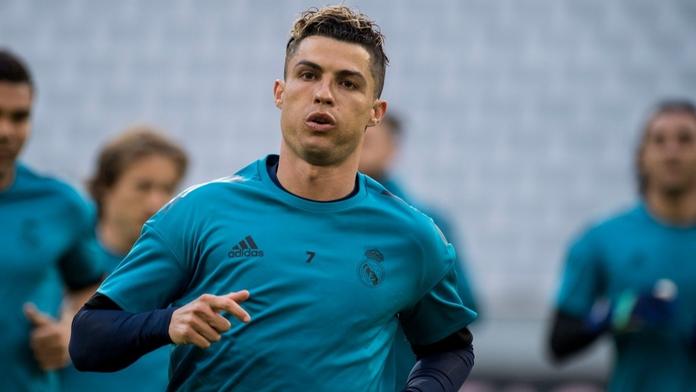 Zpátky na místě činu! Ronaldo trénoval na hřišti Realu Madrid