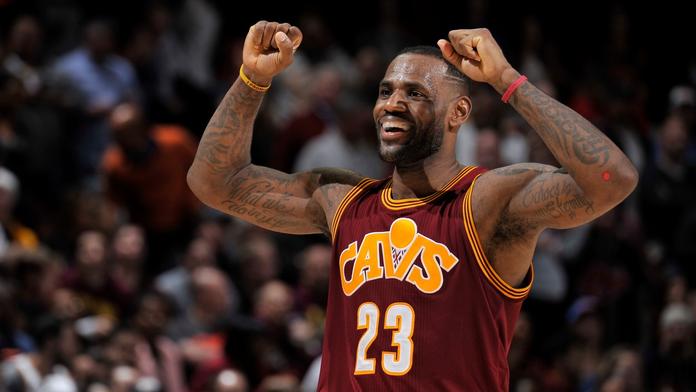 LeBron zářil! Bral vše na sebe a noční šlágr Cleveland vyhrál