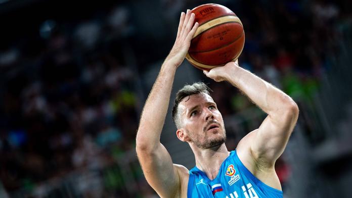 Mistr Evropy v NBA mění klub. Vyzkouší šestý tým a přijde si na slušný balík