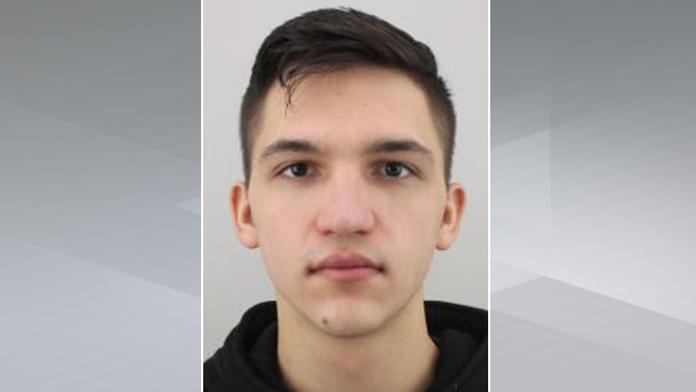 "Tati! Pomoz mi!" volal Oleg (20) domů. Pak se po něm slehla zem