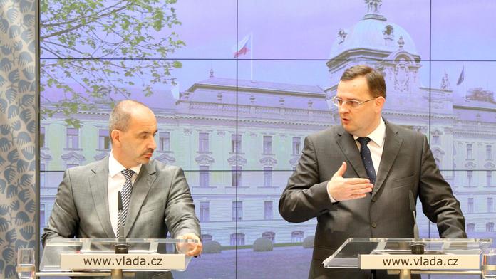 Rozhádaná ODS: Jde jen o daně nebo o boj o nejvyšší posty?