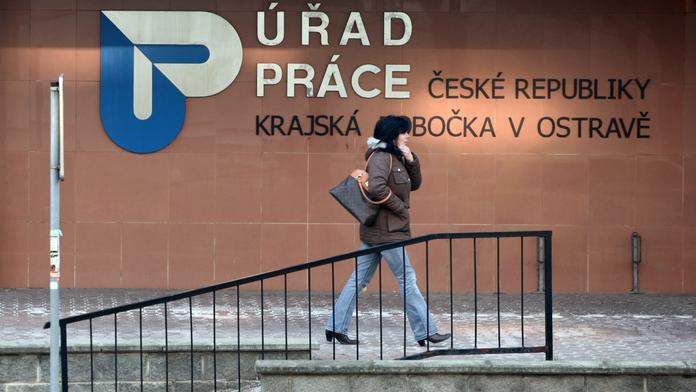 PRÁVO: O pracovní místo se rve klidně i 20 uchazečů denně