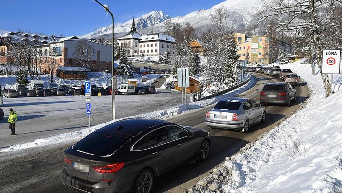 Do Tater už jen elektromobilem! Slováci chtějí "zavřít" oblíbené turistické cíle