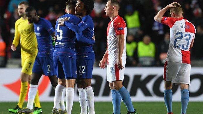 Anglické listy o večeru v Edenu: Tempo šneků, odvaha i Mourinho