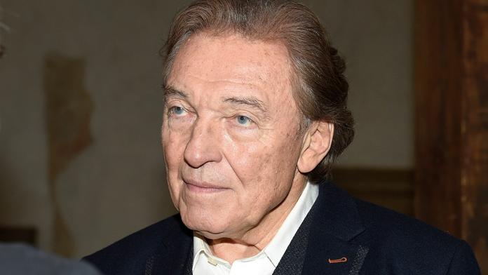 Karel Gott ruší koncert, nemůže vystupovat! 'Mrzí mě to,' vzkazuje